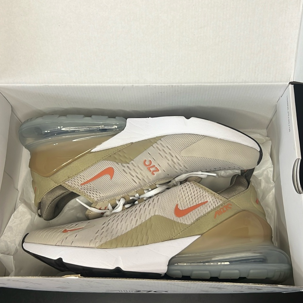 Cream Air Max 270